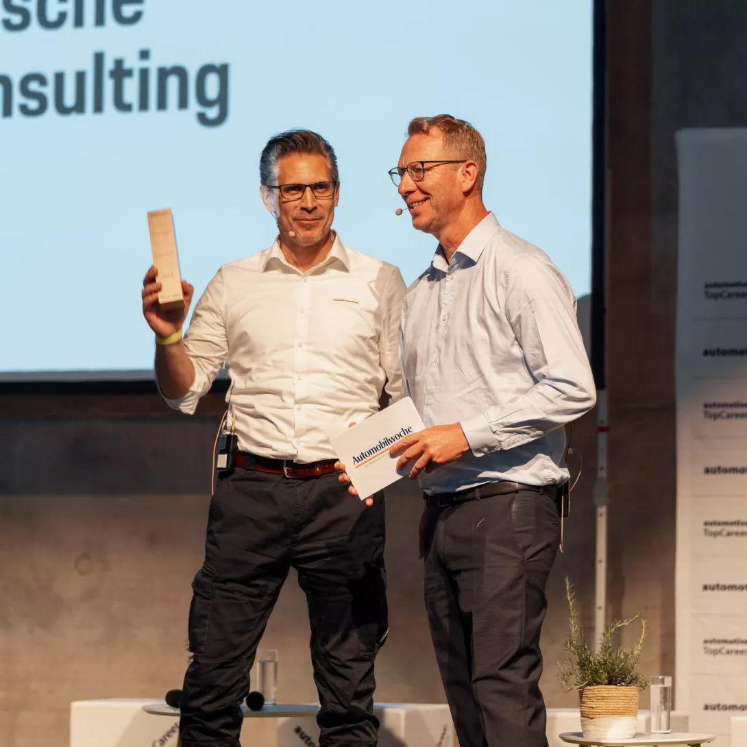 Stefan Stock, HR Director at Porsche Consulting, on Stage at the TopCareer Awards 2024 in Stuttgart