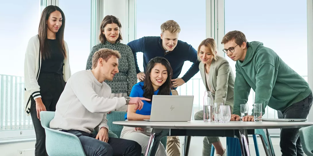 Artificial intelligence in meeting Porsche Consulting Employees