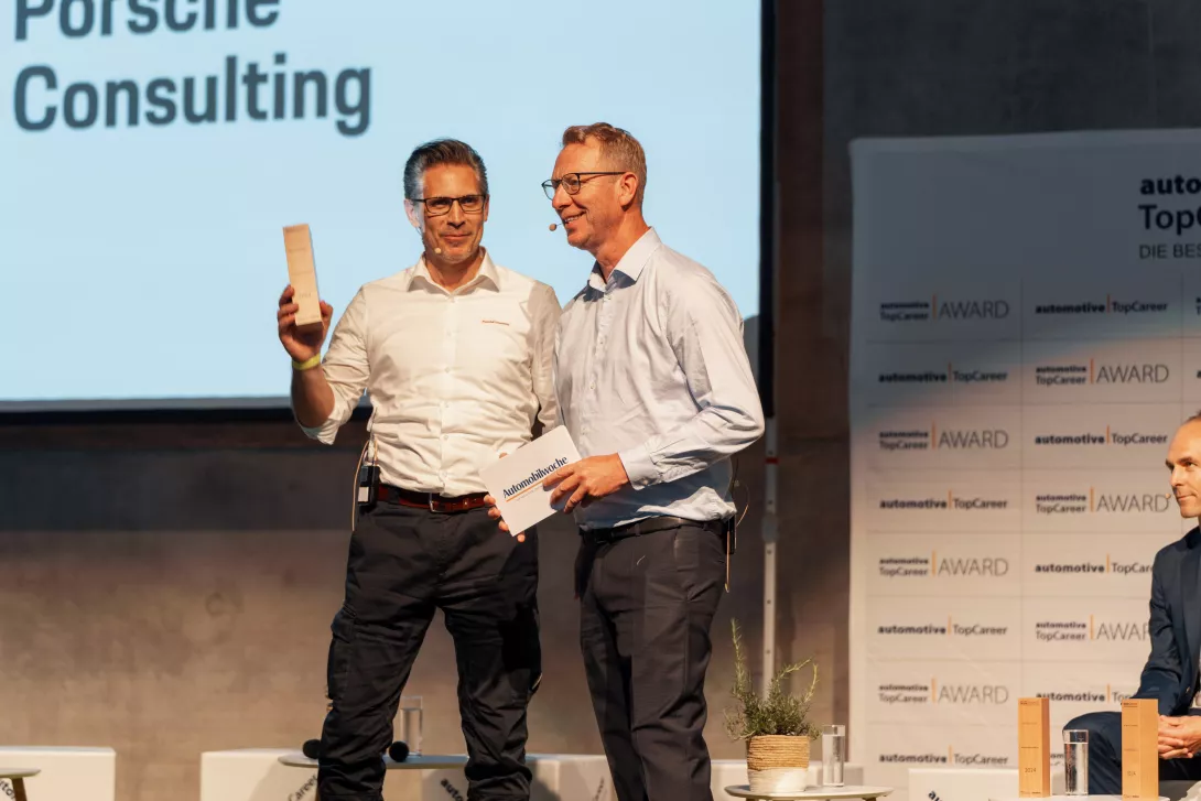 Stefan Stock, HR Director at Porsche Consulting, on Stage at the TopCareer Awards 2024 in Stuttgart