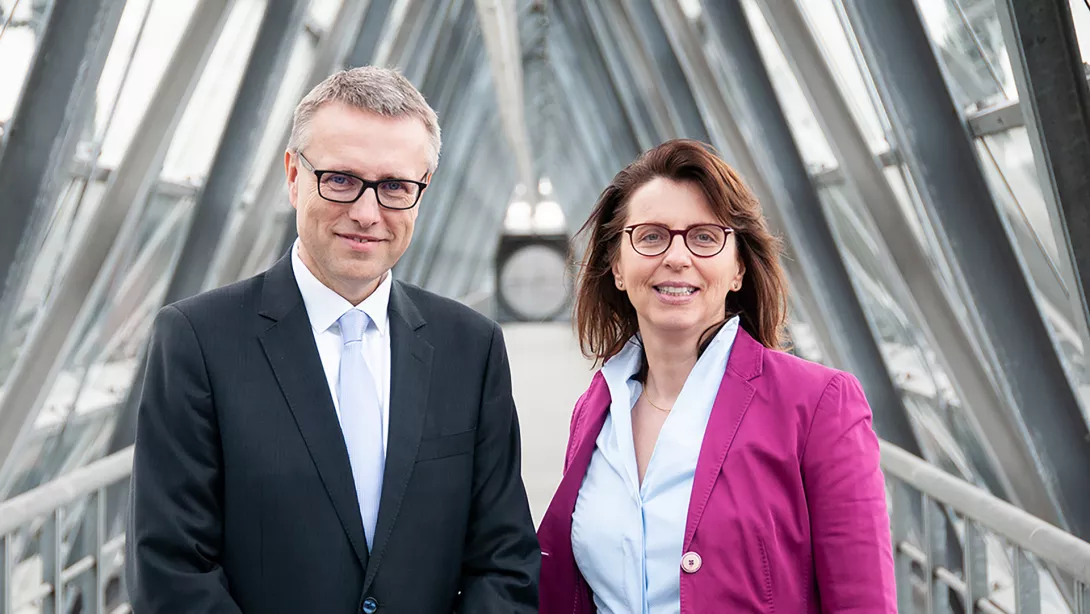 Roman Havlásek, Head of Group After Sales at Volkswagen and Imelda Labbé, Head of Group After Sales at Volkswagen and STREAM project director managing the project “Streamlined Accountabilities“ at Volkswagen AG. Photo: Volkswagen AG