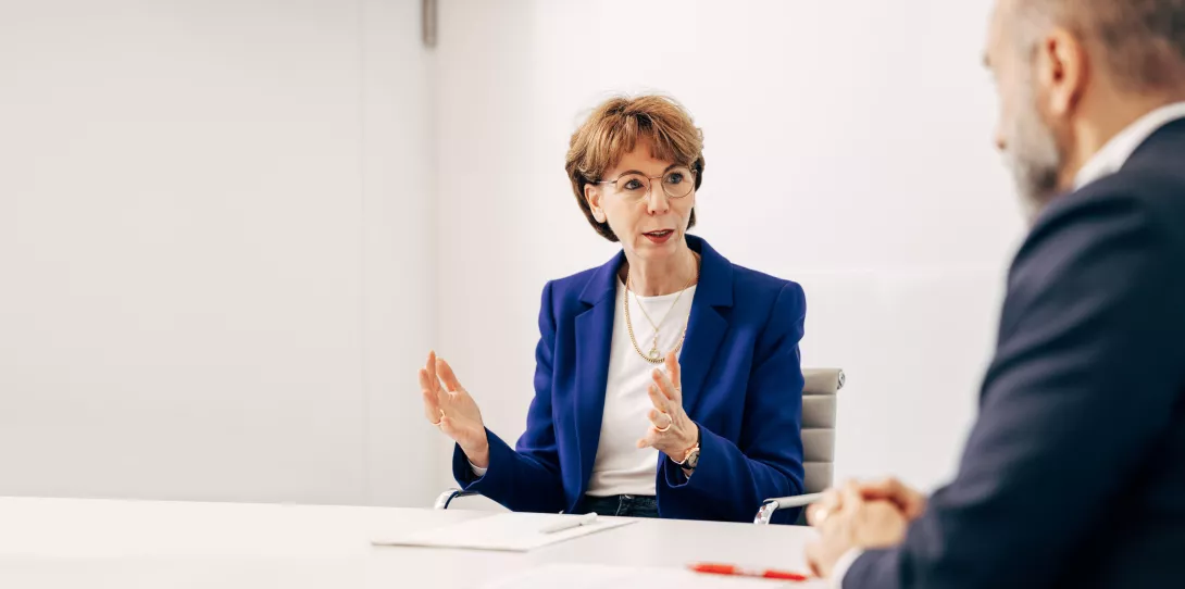 Hauke Stars ist seit Februar 2022 Mitglied des Vorstands der Volkswagen AG für den Geschäftsbereich IT. Sie verantwortet konzernweit alle Aktivitäten in den Bereichen IT, Daten, Organisationsentwicklung und Prozessmanagement.