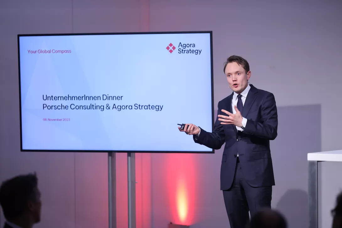 People joining the Executive Dinner