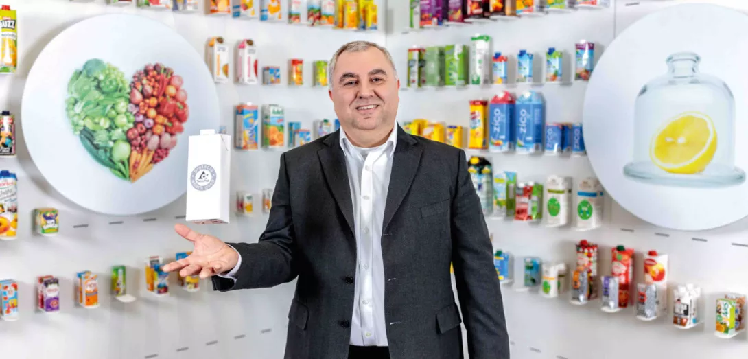 Roberto Franchitti keeps up with beverage trends around the world. At Tetra Pak, he develops packaging solutions for the future. Photo: Porsche Consulting.